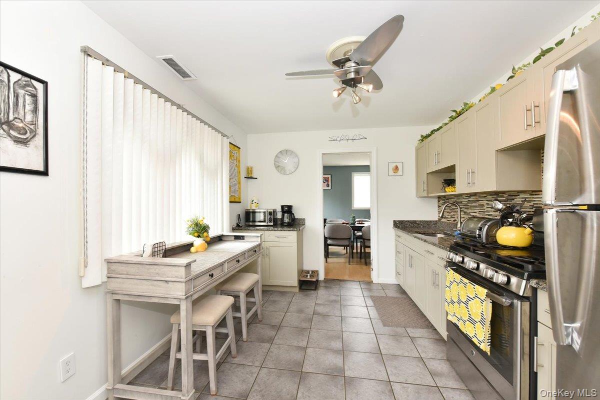 #14 photo, 72 Koehl Street, Massapequa Park , NY 11762