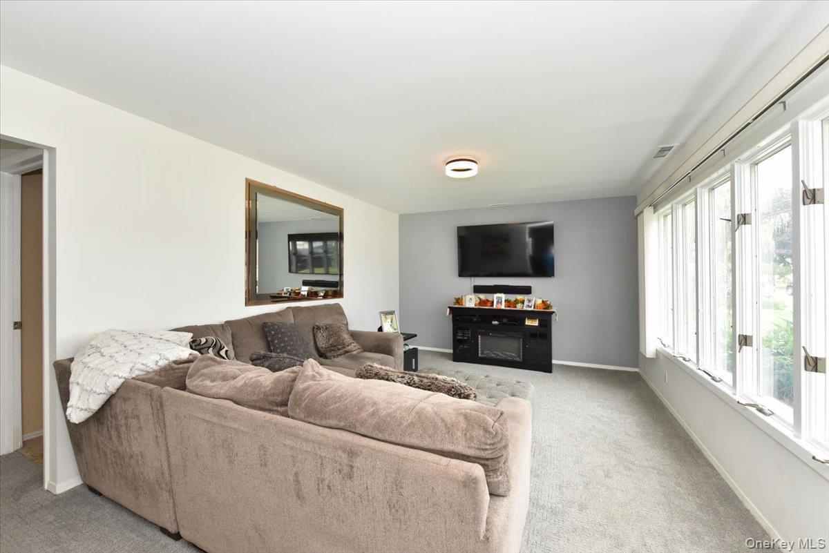 #9 photo, 72 Koehl Street, Massapequa Park , NY 11762