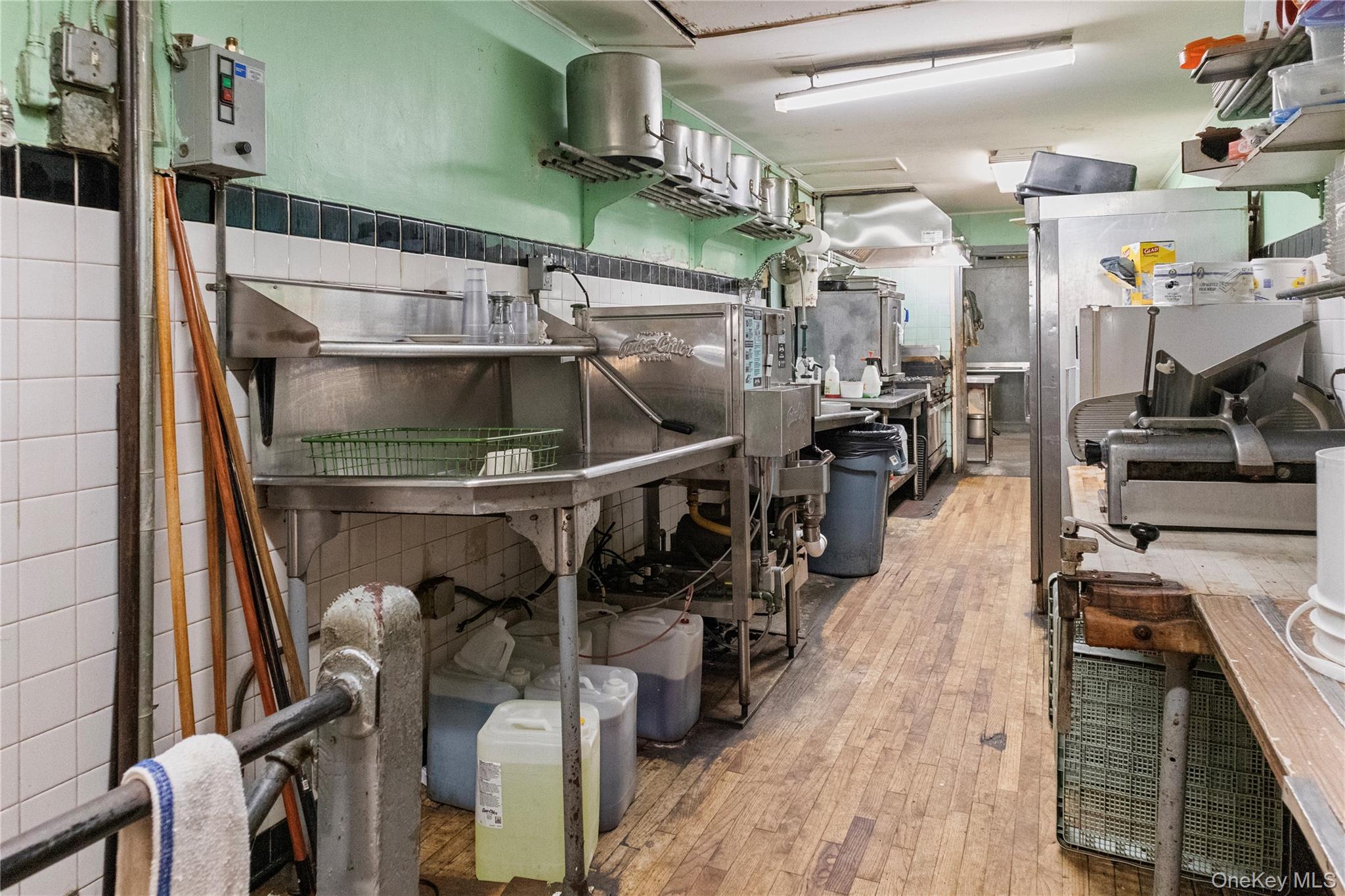 #17 photo, 8-10 Glen Street, Glen Cove , NY 11542