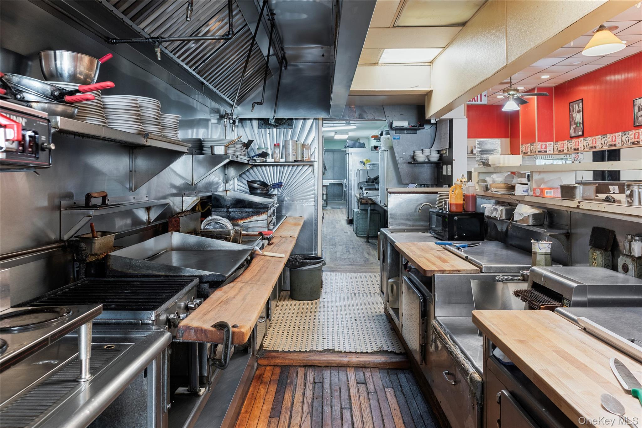 #3 photo, 8-10 Glen Street, Glen Cove , NY 11542