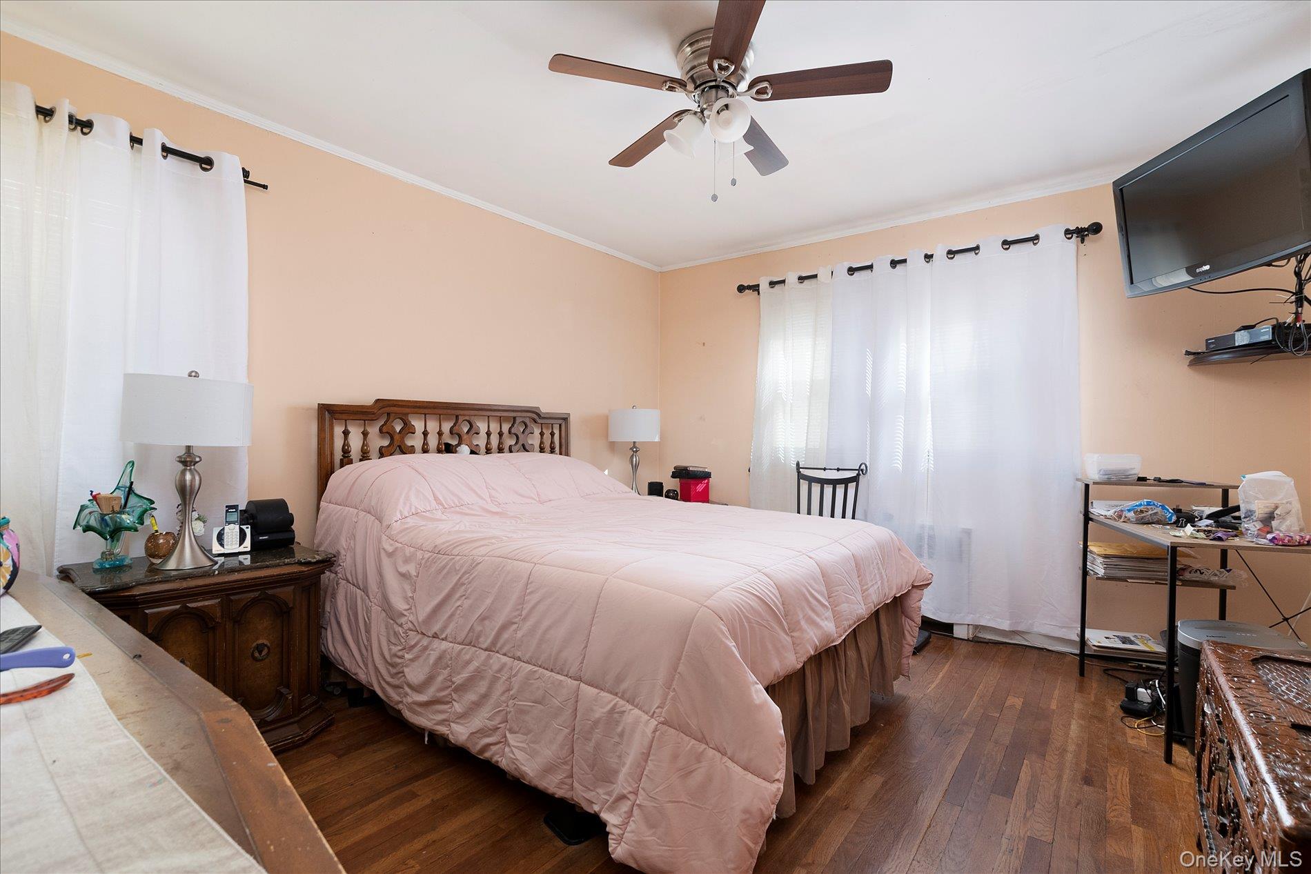 #11 photo, 472 Emerson Street, Uniondale , NY 11553