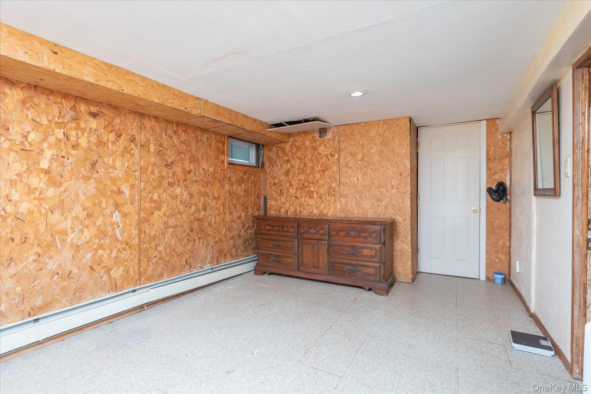 #17 photo, 472 Emerson Street, Uniondale , NY 11553