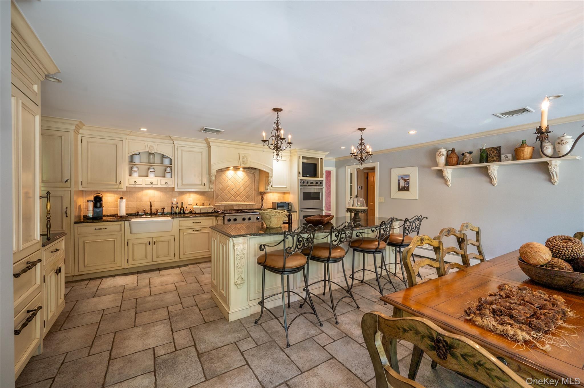 #12 photo, 17 John Daves Lane, Huntington , NY 11743