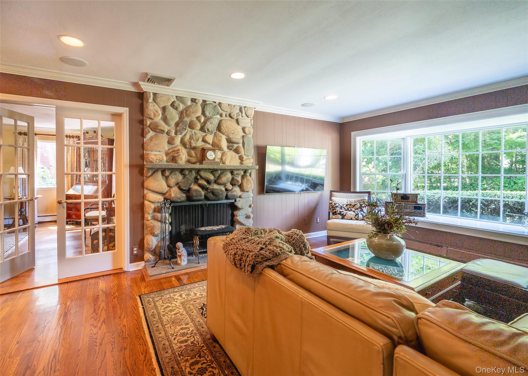 #9 photo, 17 John Daves Lane, Huntington , NY 11743