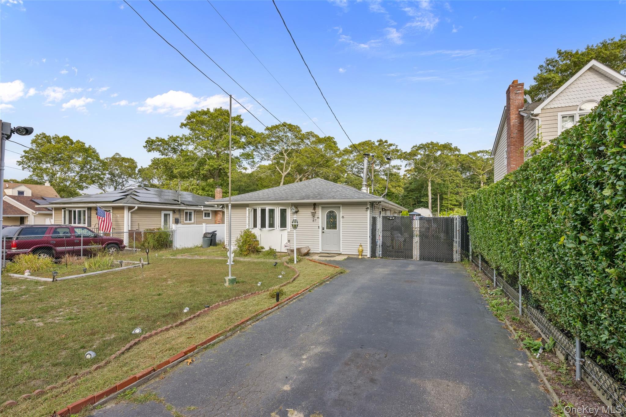 #1 photo, 87 Biltmore Drive, サフォーク郡 Mastic Beach , NY 11951