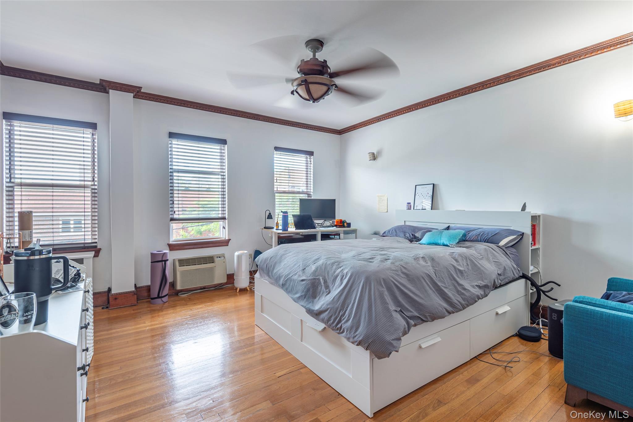 #11 photo, 3361 29th Street, Astoria , NY 11106