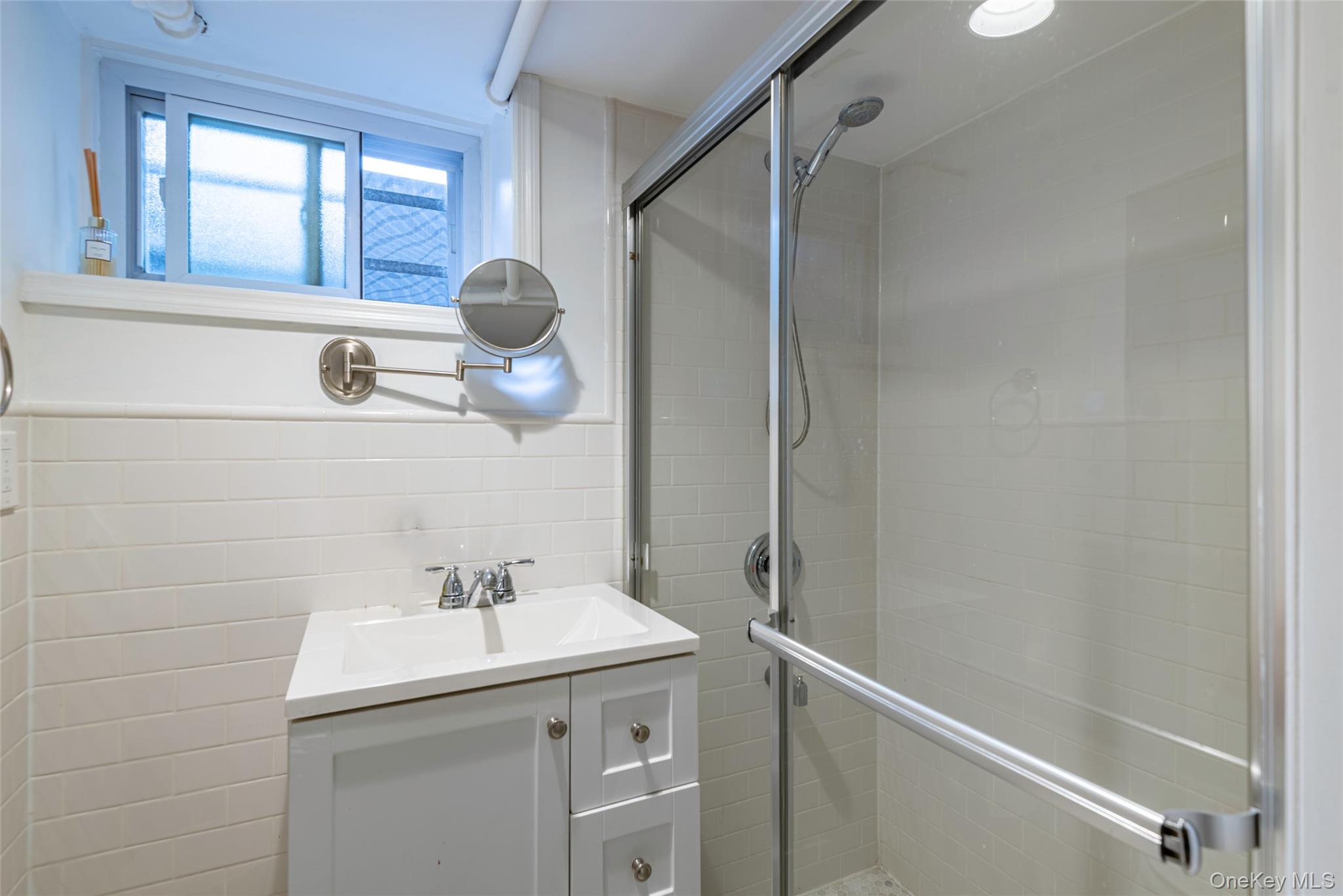 #13 photo, 3361 29th Street, Astoria , NY 11106