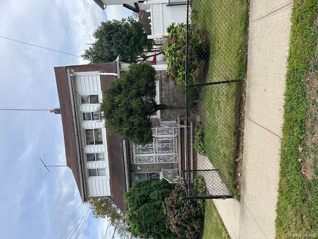 #5 photo, 204-20 104th Avenue, Saint Albans , NY 11412