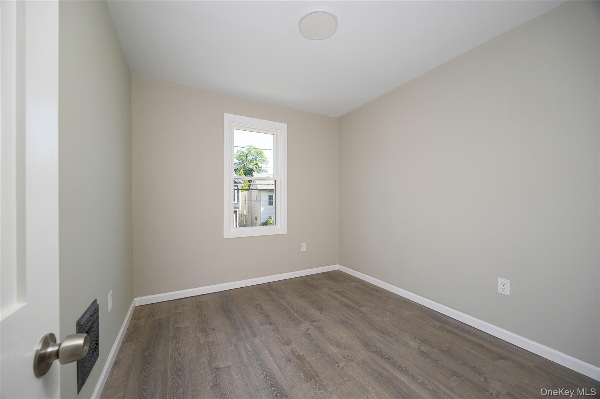 #13 photo, 149 Pine Street, Kingston , NY 12401