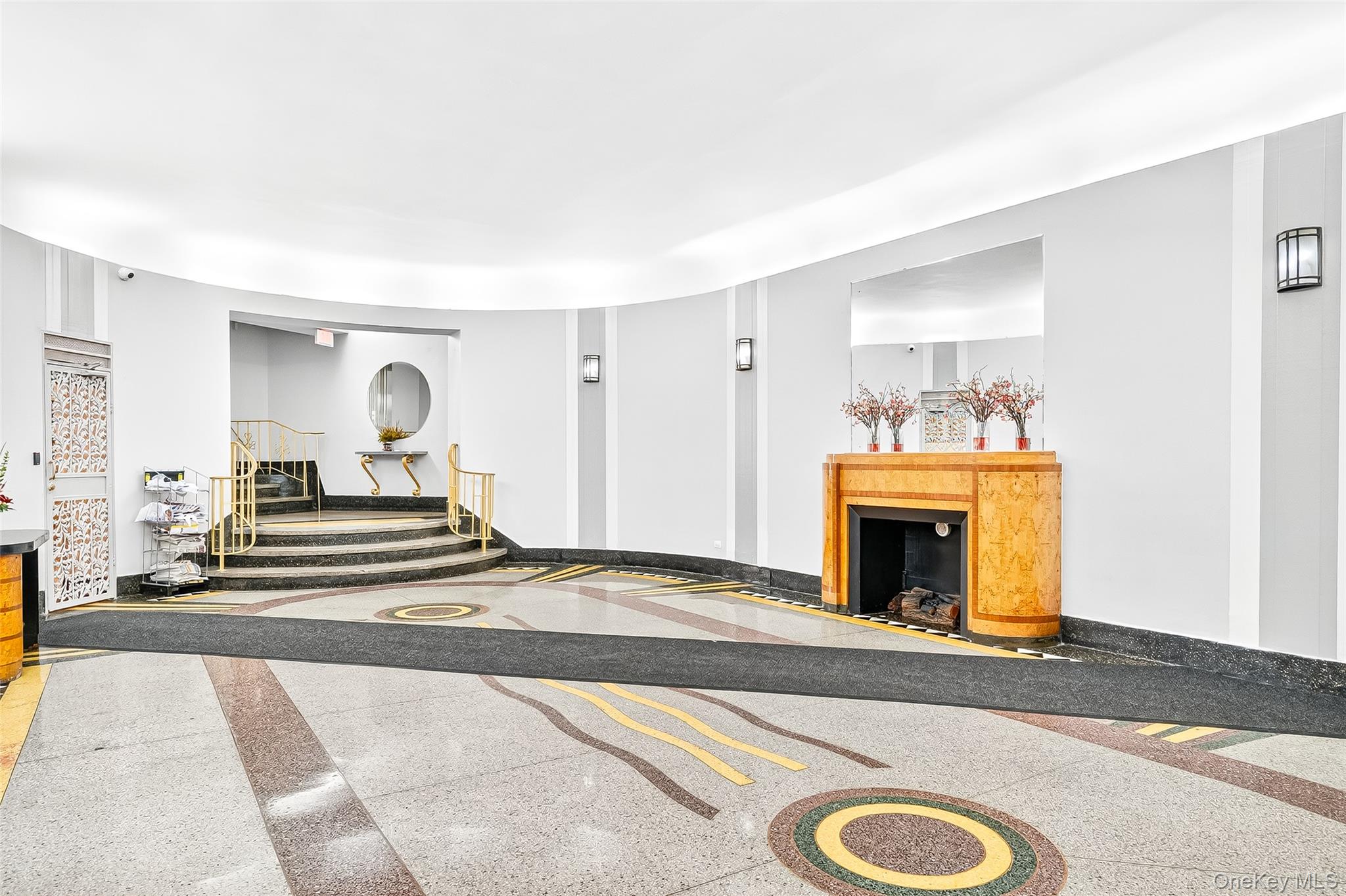 #8 photo, 190 E Mosholu Parkway, Bronx , NY 10458