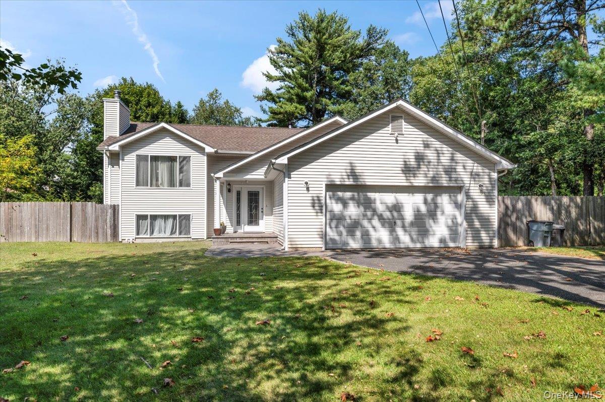 #1 photo, 101 Plymouth Avenue, East Patchogue , NY 11772