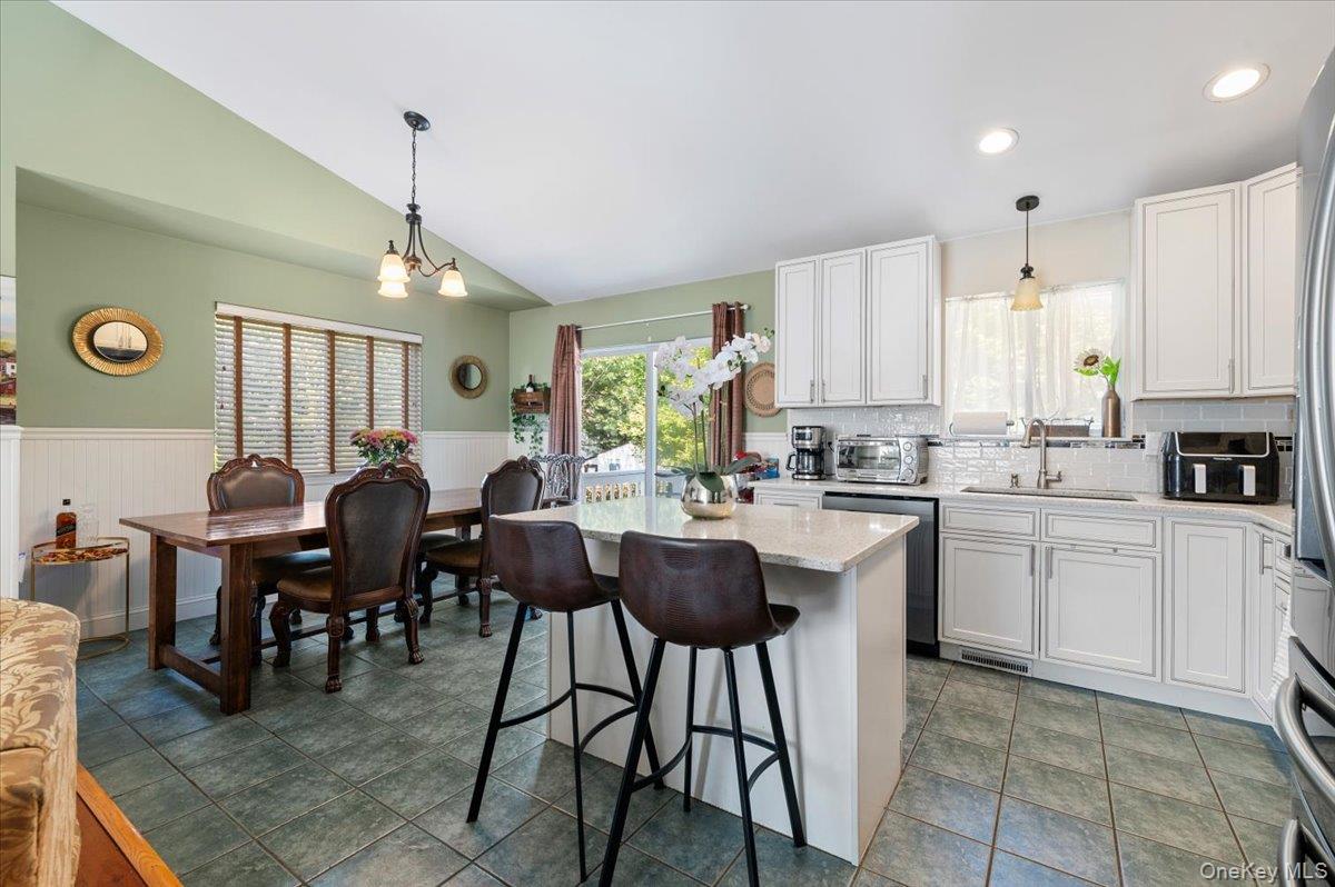 #4 photo, 101 Plymouth Avenue, East Patchogue , NY 11772