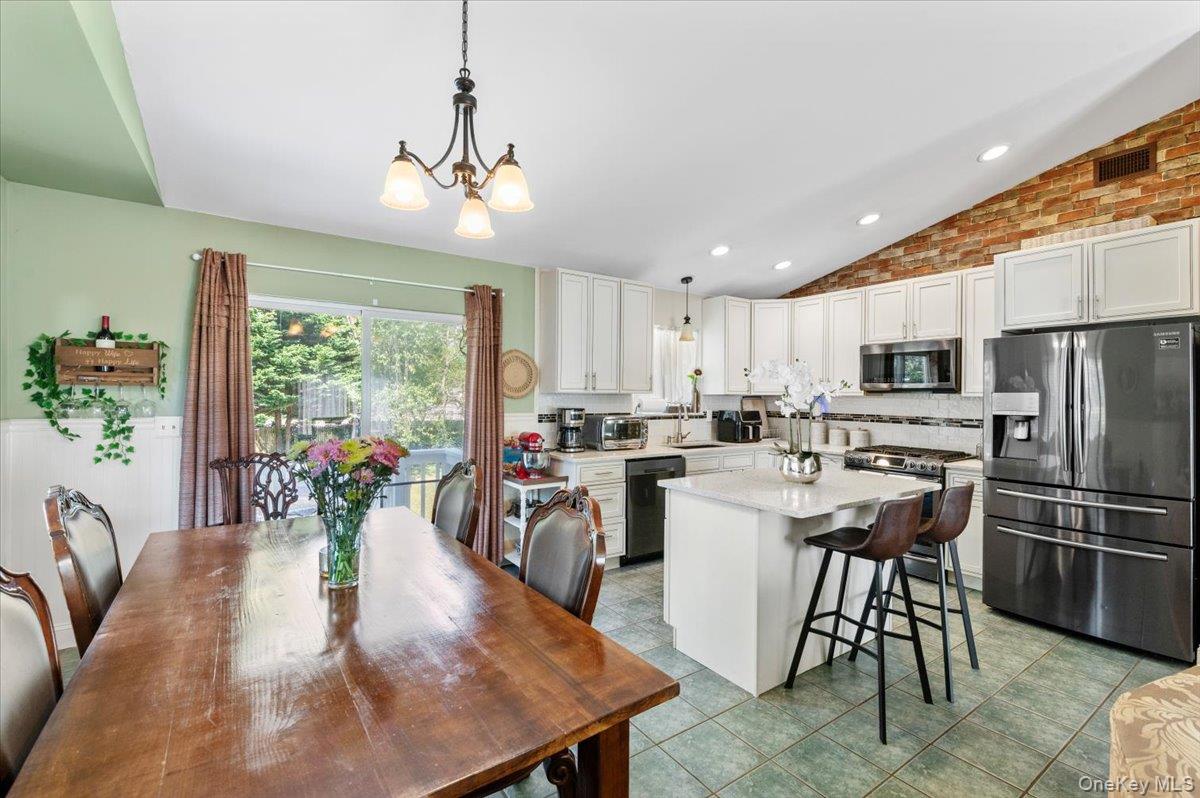 #6 photo, 101 Plymouth Avenue, East Patchogue , NY 11772