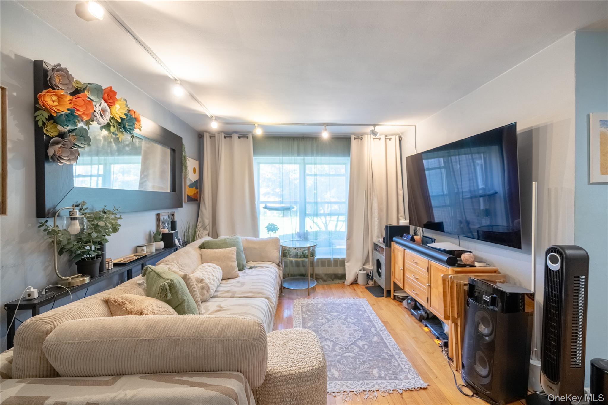 #1 photo, 221 Middleneck Road, ナッソー郡 Great Neck , NY 11021