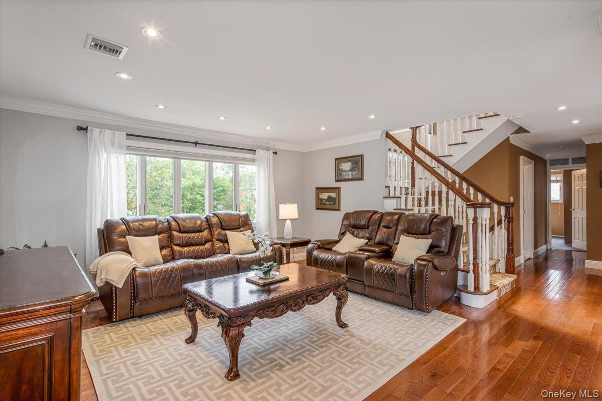 #8 photo, 11 Fishermans Drive, Port Washington , NY 11050