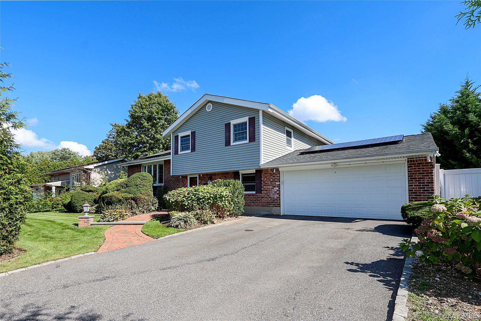 #1 photo, 6 Lewis Avenue, Jericho , NY 11753