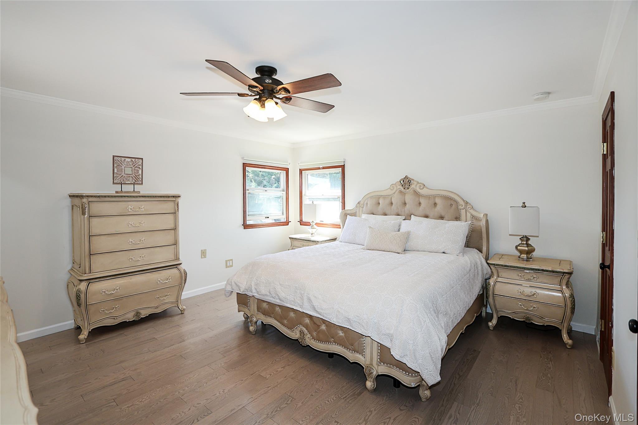 #16 photo, 6 Lewis Avenue, Jericho , NY 11753