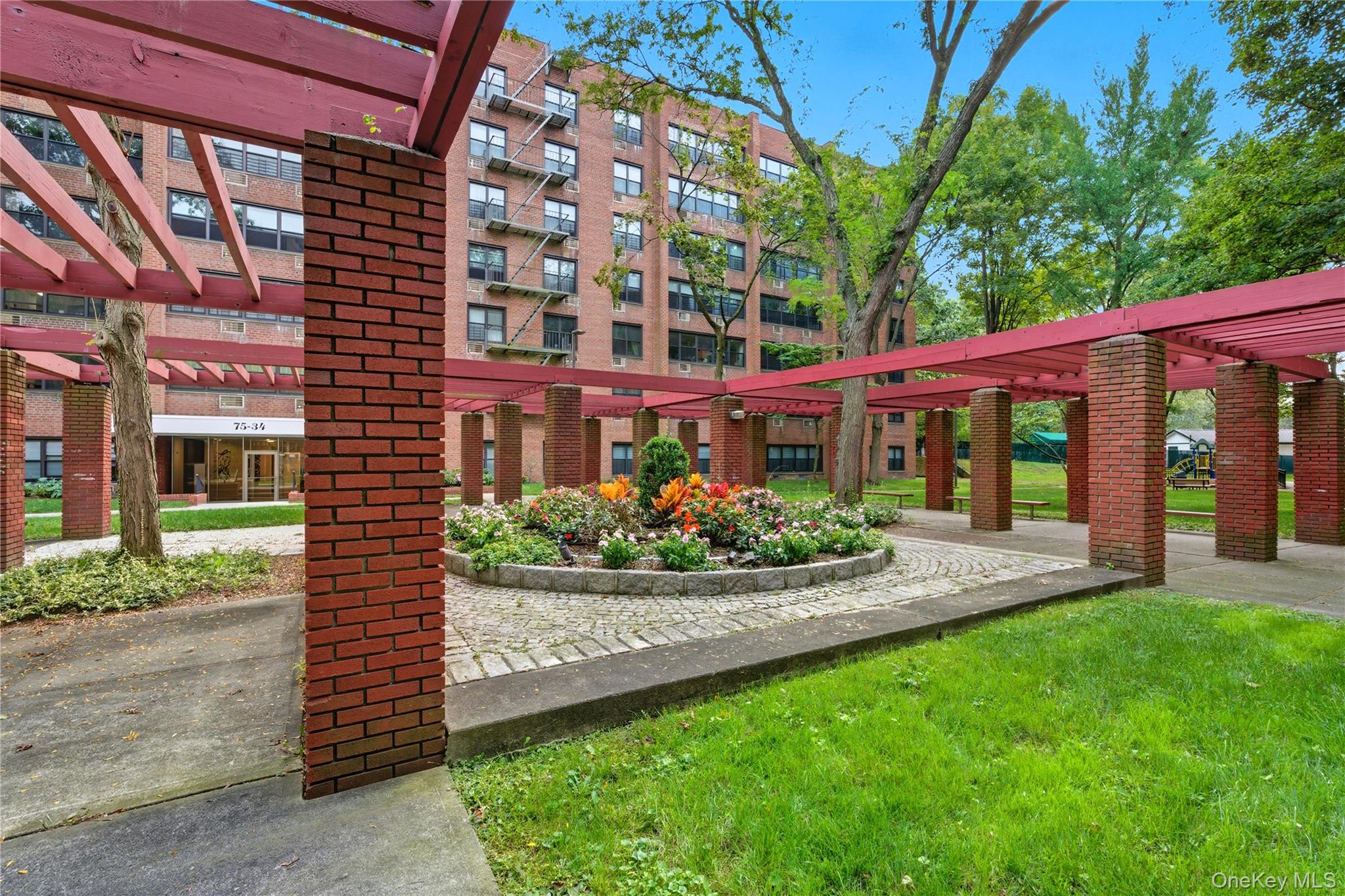 #18 photo, 75-50 Bell Boulevard, クイーンズ区 Oakland Gardens , NY 11364