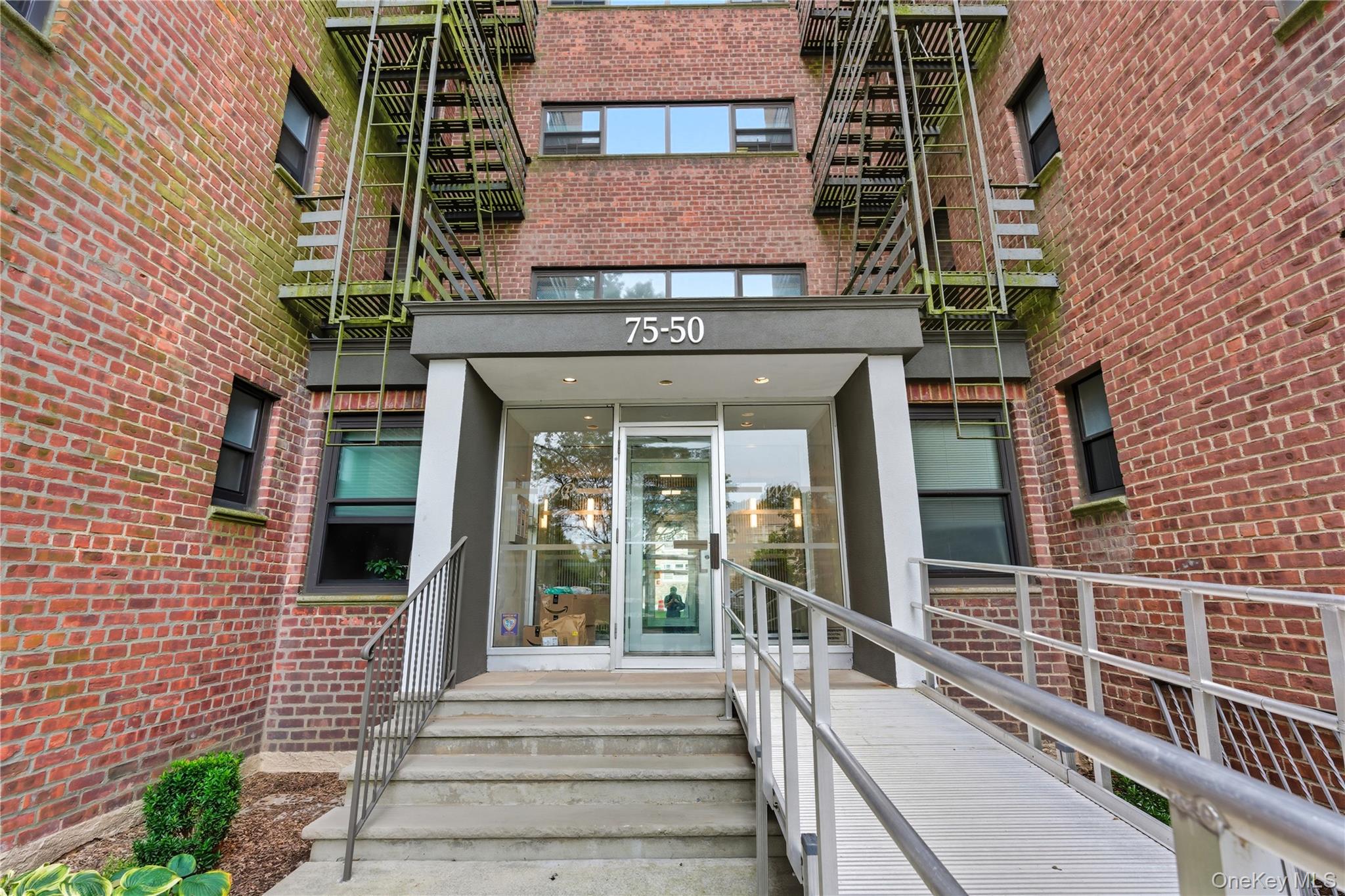 #3 photo, 75-50 Bell Boulevard, クイーンズ区 Oakland Gardens , NY 11364