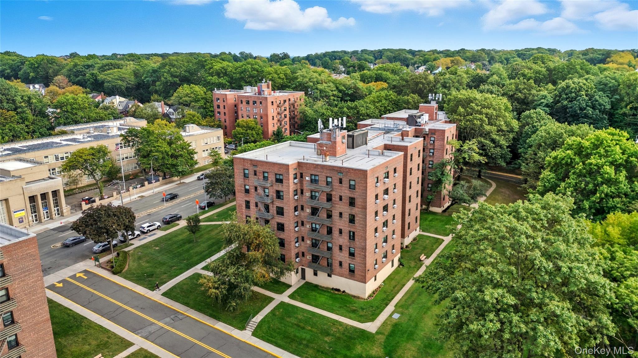 #4 photo, 75-50 Bell Boulevard, クイーンズ区 Oakland Gardens , NY 11364