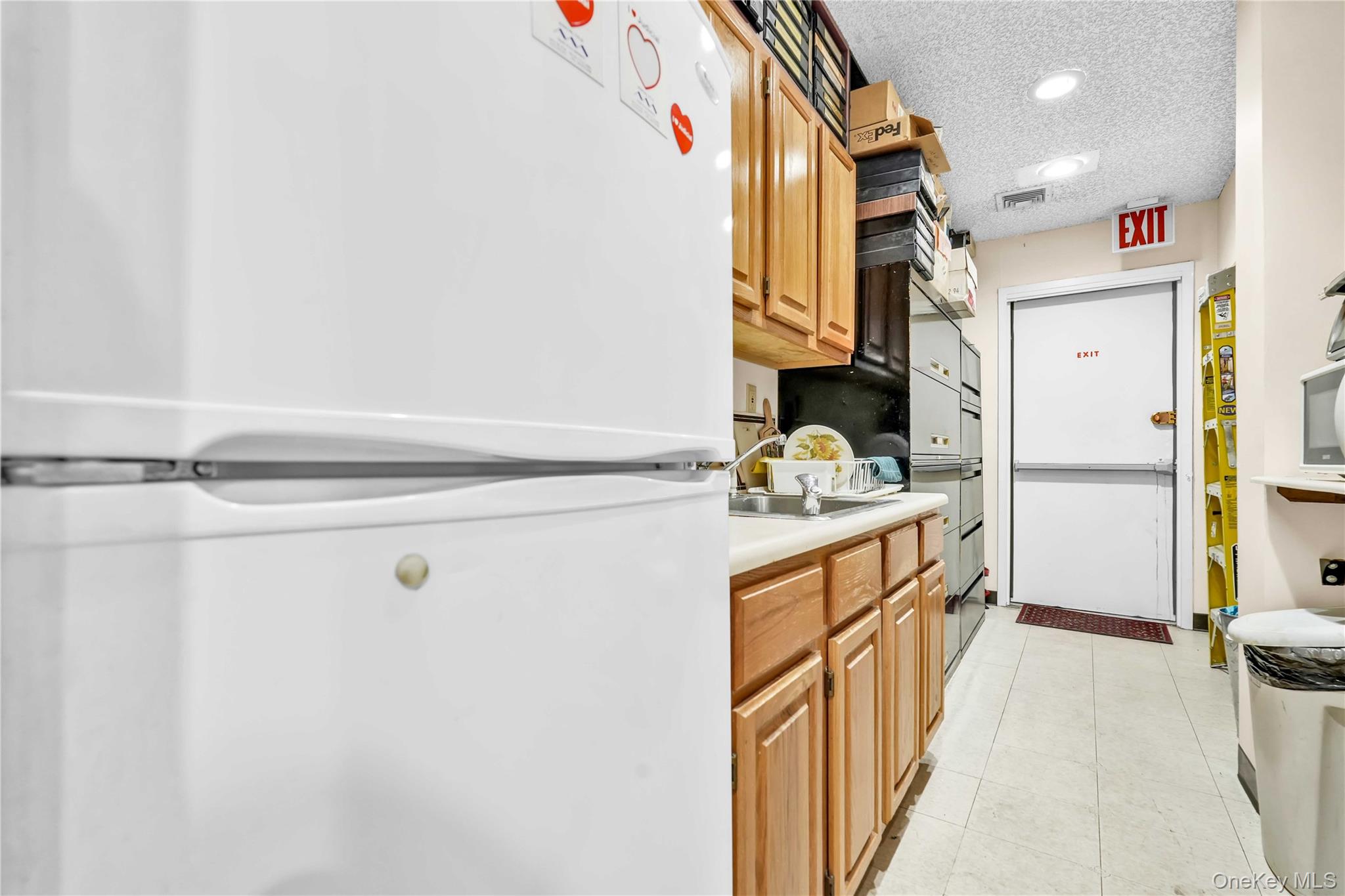 #15 photo, 98-20 Metropolitan Ave, Forest Hills , NY 11375