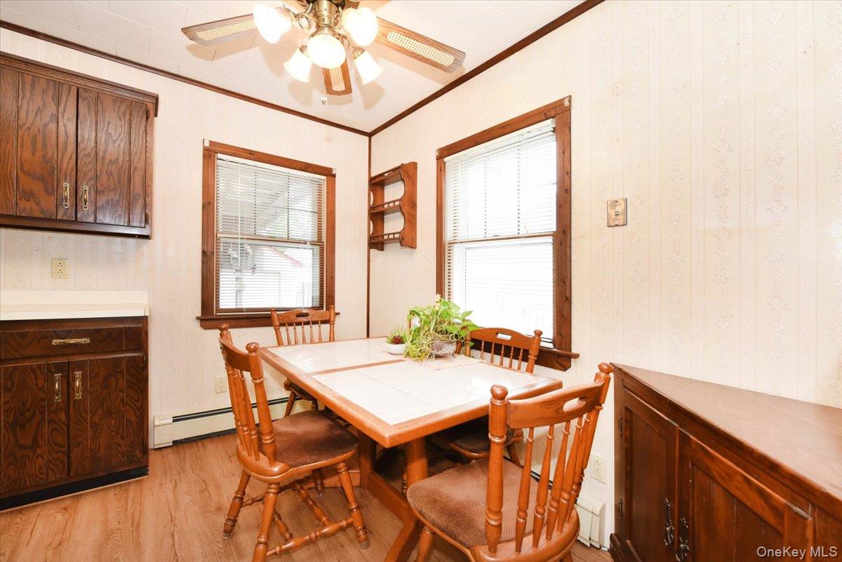 #11 photo, 366 W Gates Avenue, Lindenhurst , NY 11757