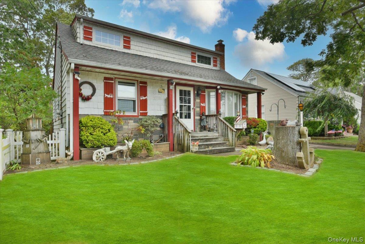 #2 photo, 366 W Gates Avenue, Lindenhurst , NY 11757