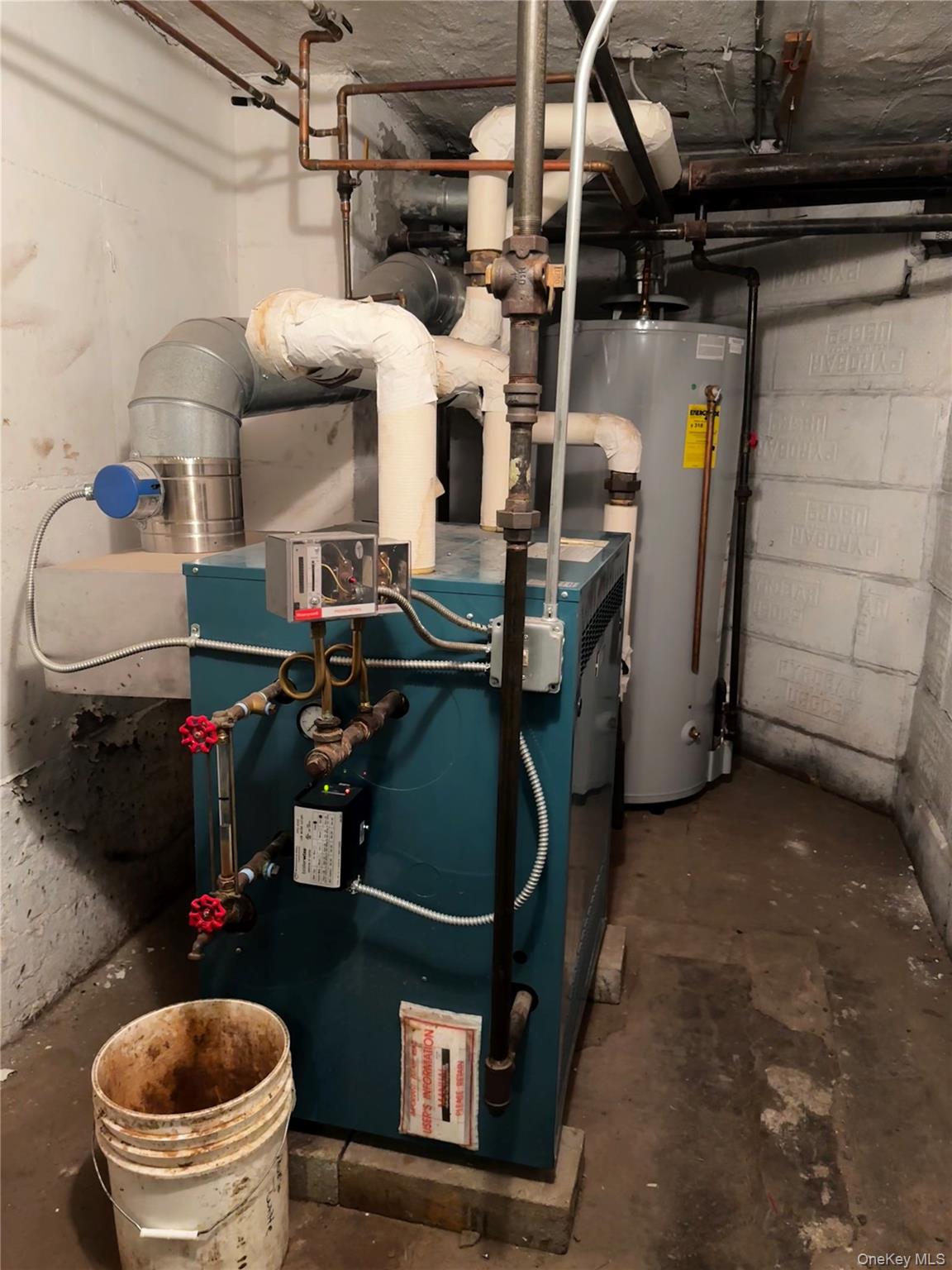 #14 photo, 78-11 73rd Place, Glendale , NY 11385