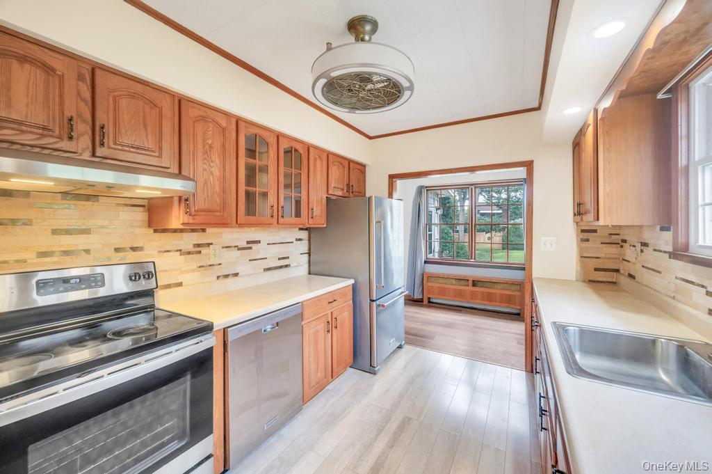 #20 photo, 167 Officials Avenue, Holbrook , NY 11741