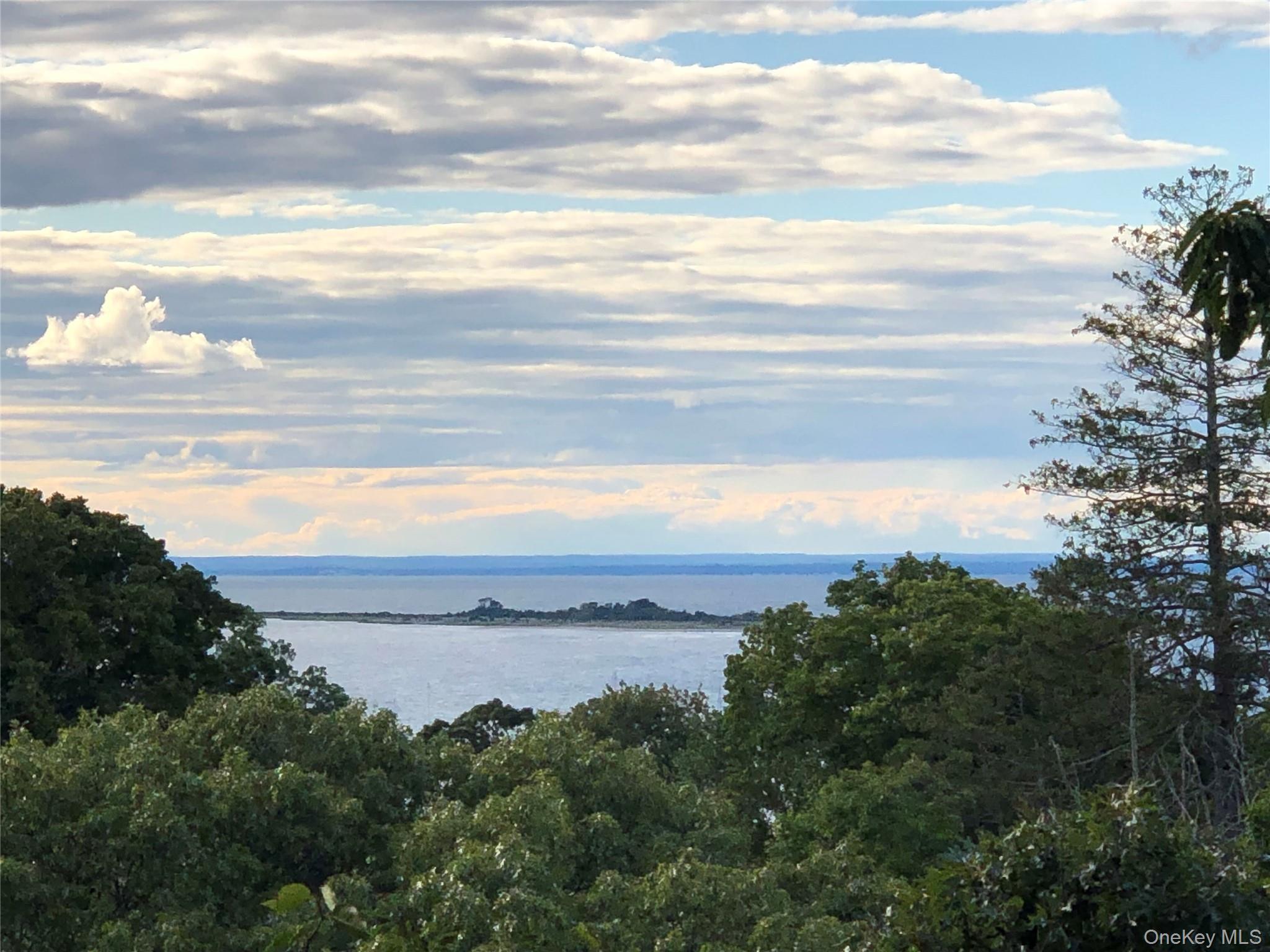 #1 photo, 111 Campbell Street, सफ़ोक काउंटी Port Jefferson Village , NY 11777