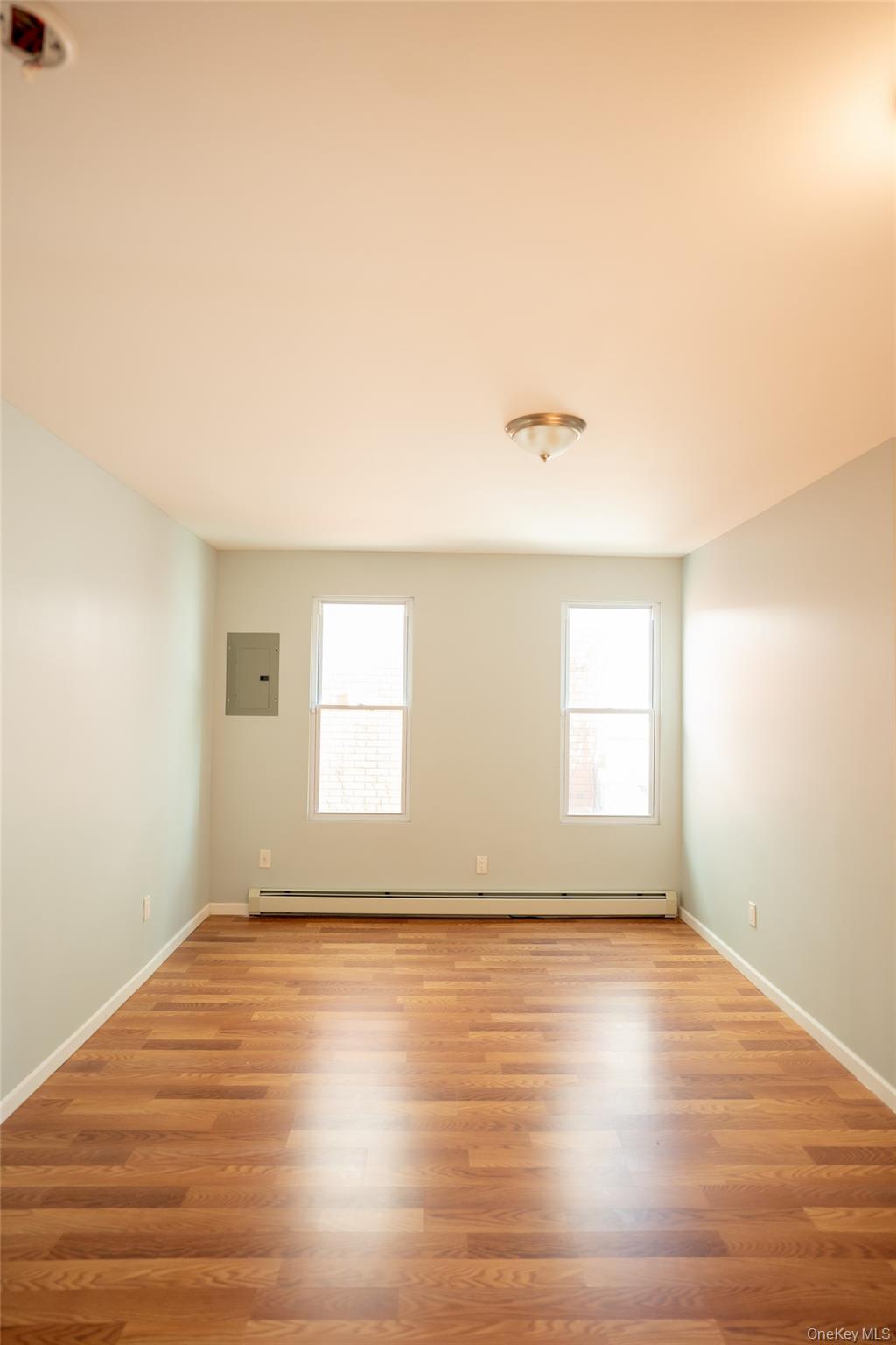 #5 photo, 10532 130th Street, Richmond Hill , NY 11419