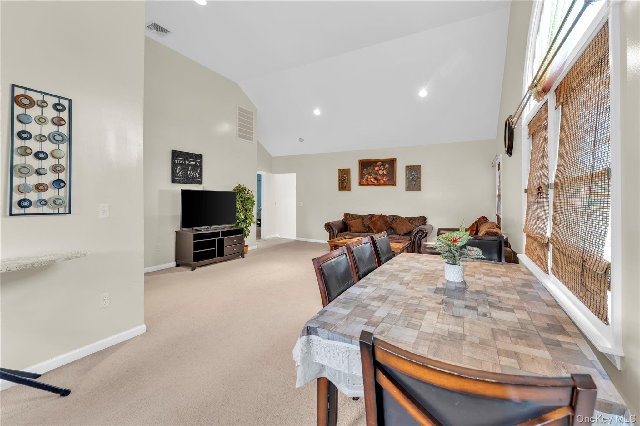 #3 photo, 51 Atlantic Avenue, Freeport , NY 11520