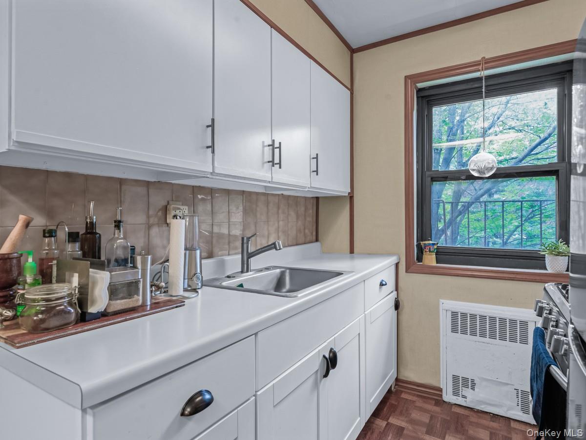 #14 photo, 118-66 Metropolitan, क्यू गार्डन्स Kew Gardens , NY 11415