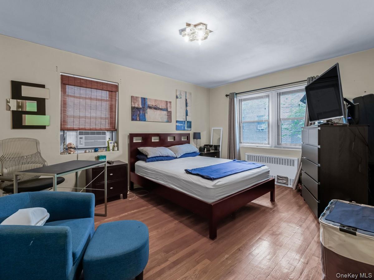 #15 photo, 118-66 Metropolitan, क्यू गार्डन्स Kew Gardens , NY 11415