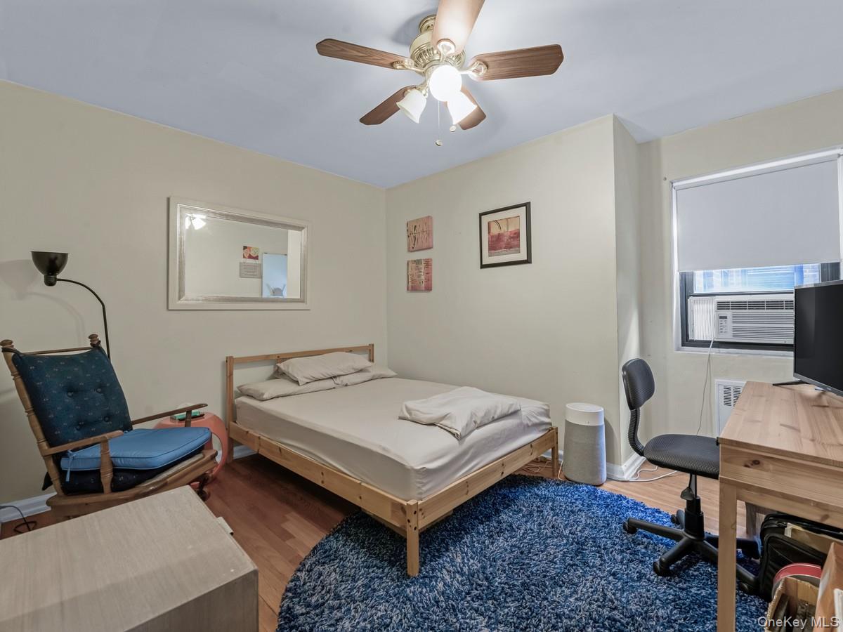 #16 photo, 118-66 Metropolitan, क्यू गार्डन्स Kew Gardens , NY 11415