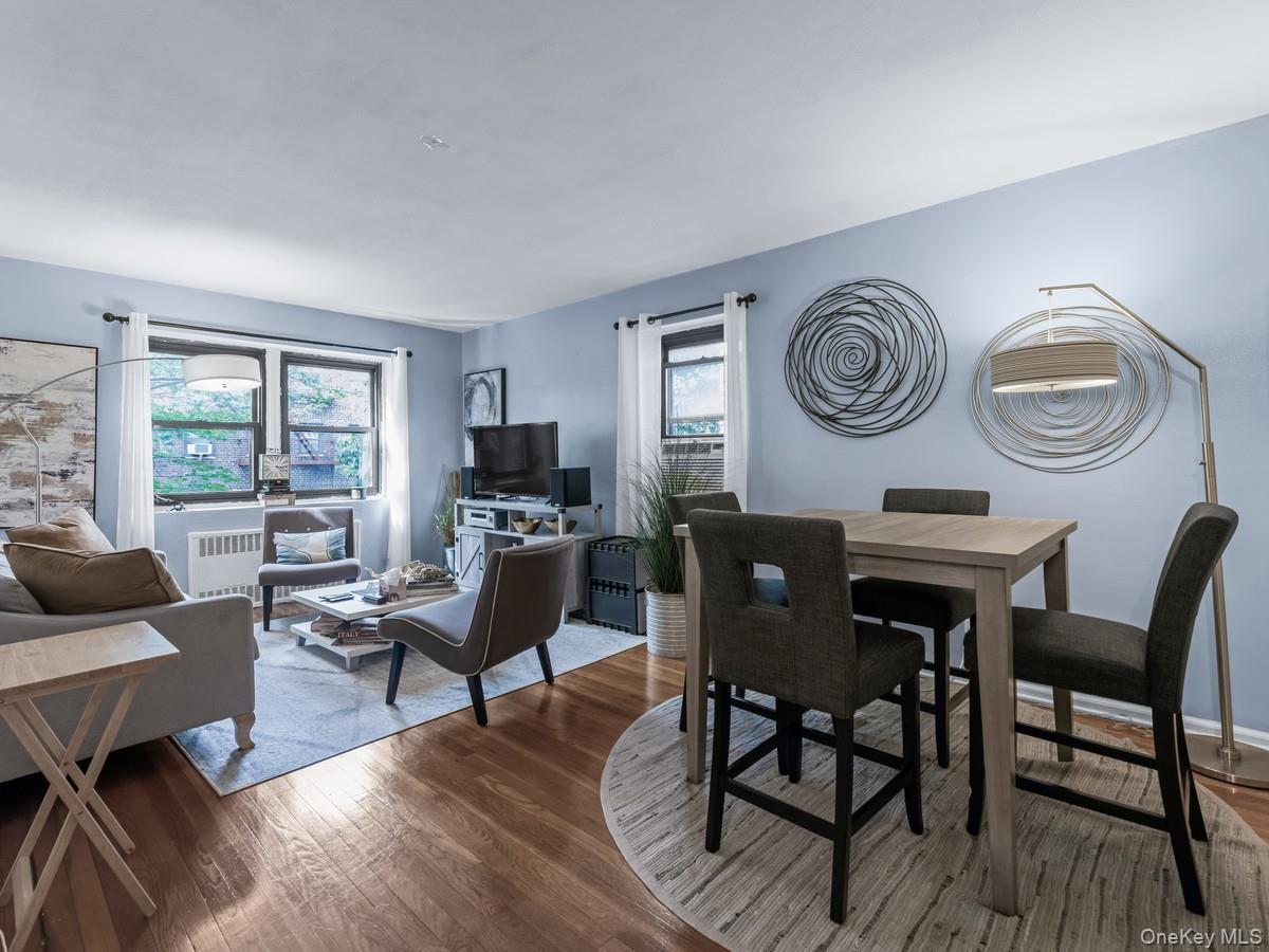 #8 photo, 118-66 Metropolitan, क्यू गार्डन्स Kew Gardens , NY 11415