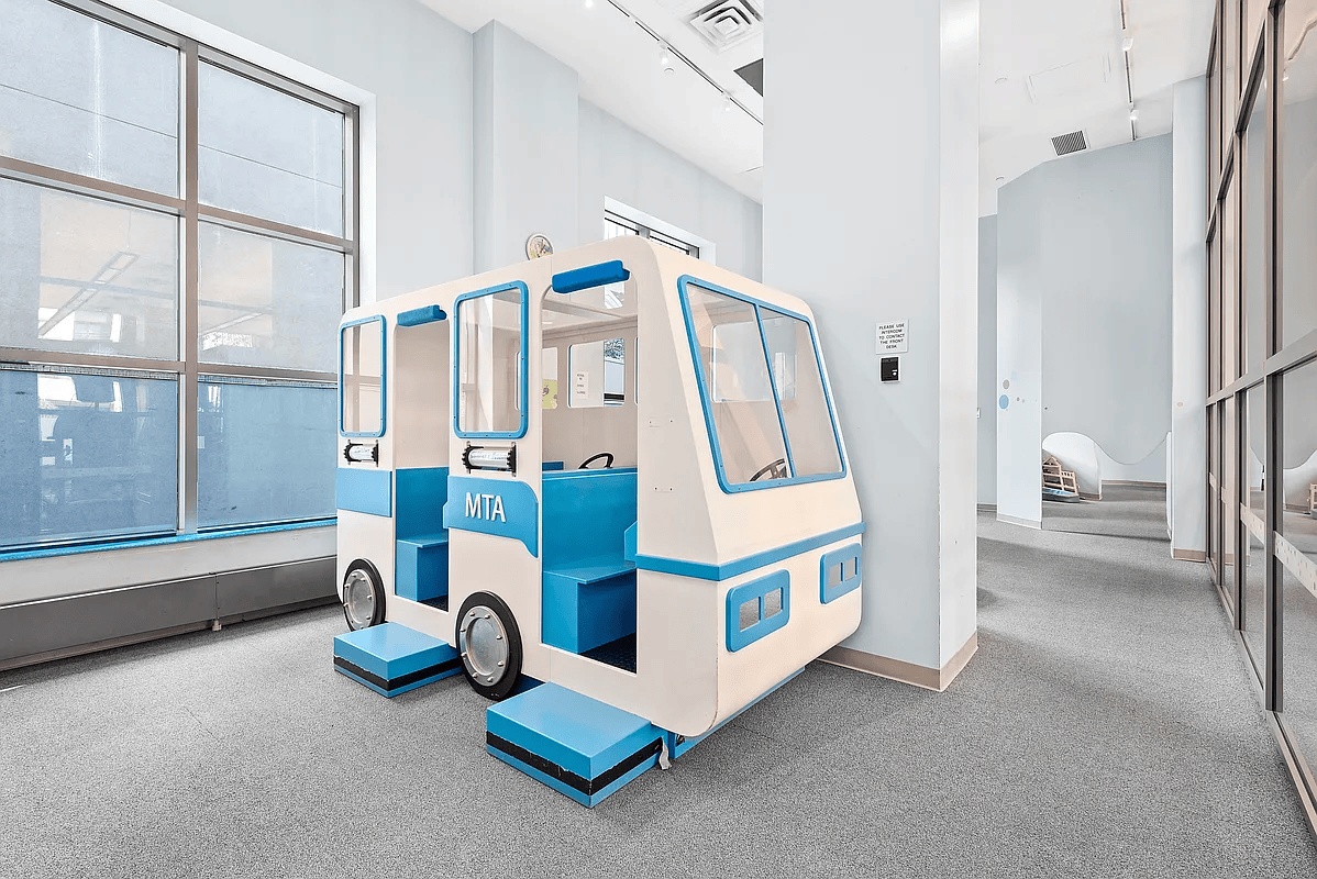 #12 photo, 10 W End Avenue, マンハッタン Lincoln Square , NY 10023