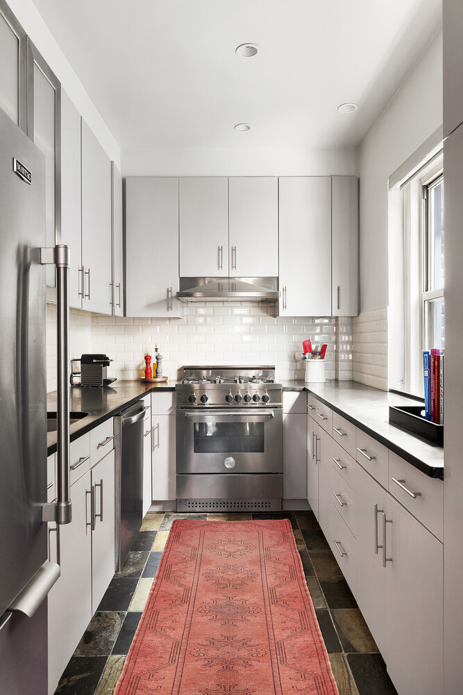 #17 photo, 232 E 6TH Street, East Village , NY 10003