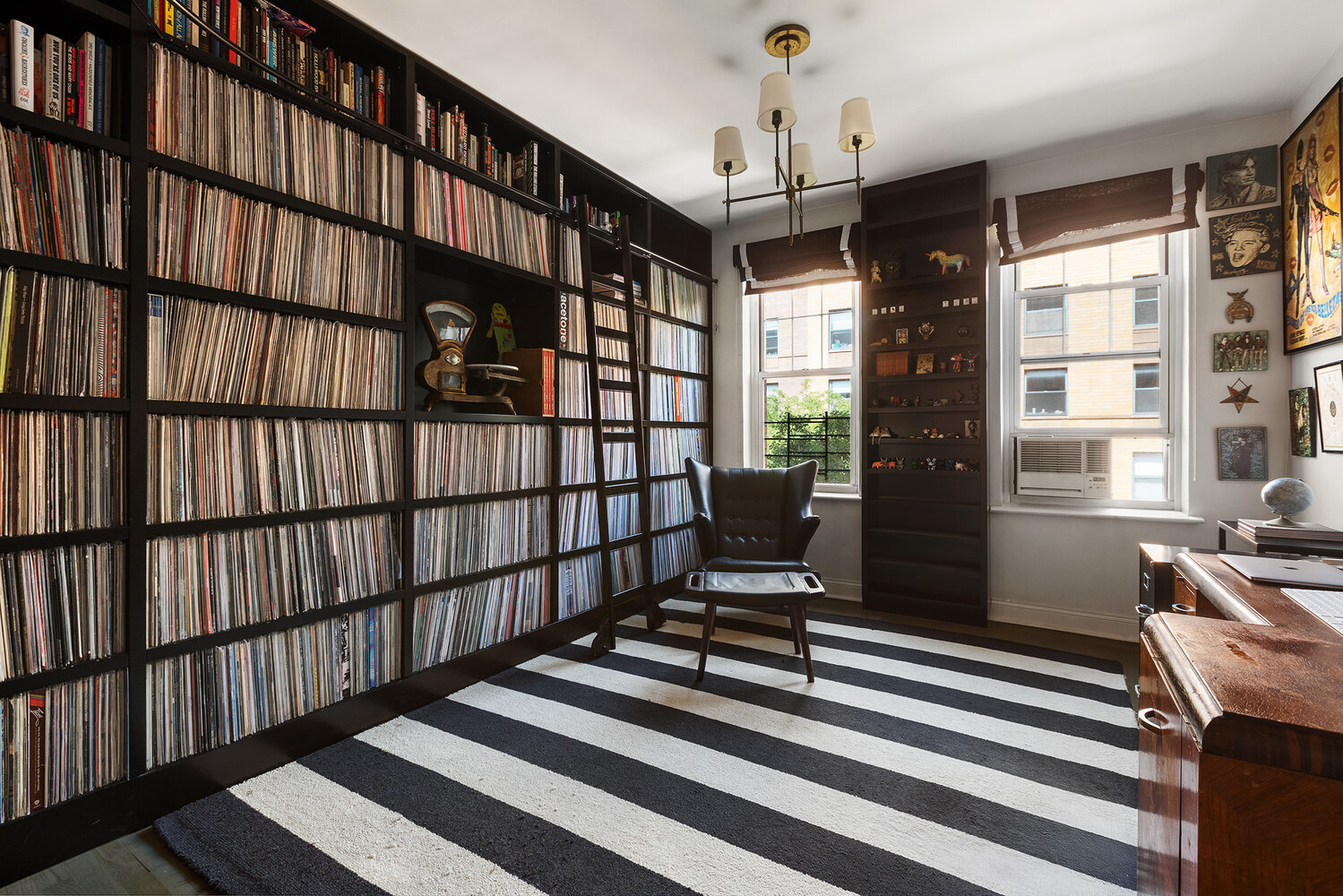 #4 photo, 232 E 6TH Street, East Village , NY 10003