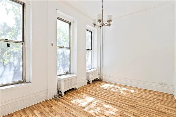 #5 photo, 321 E 116TH Street, マンハッタン East Harlem , NY 10029