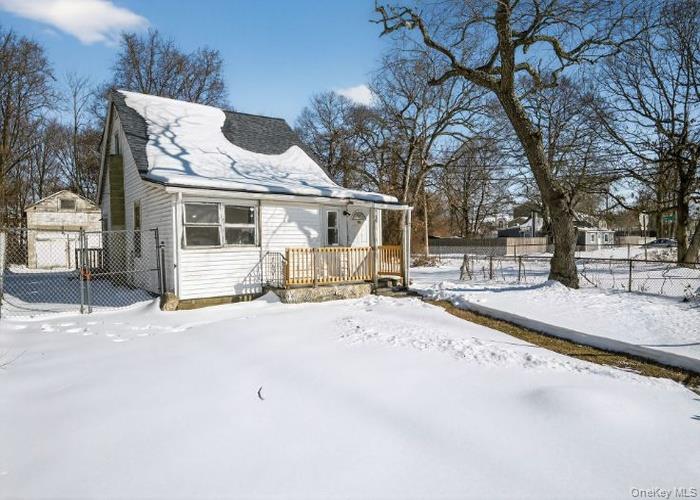 #3 photo, 46 Lake Drive, Wyandanch , NY 11798