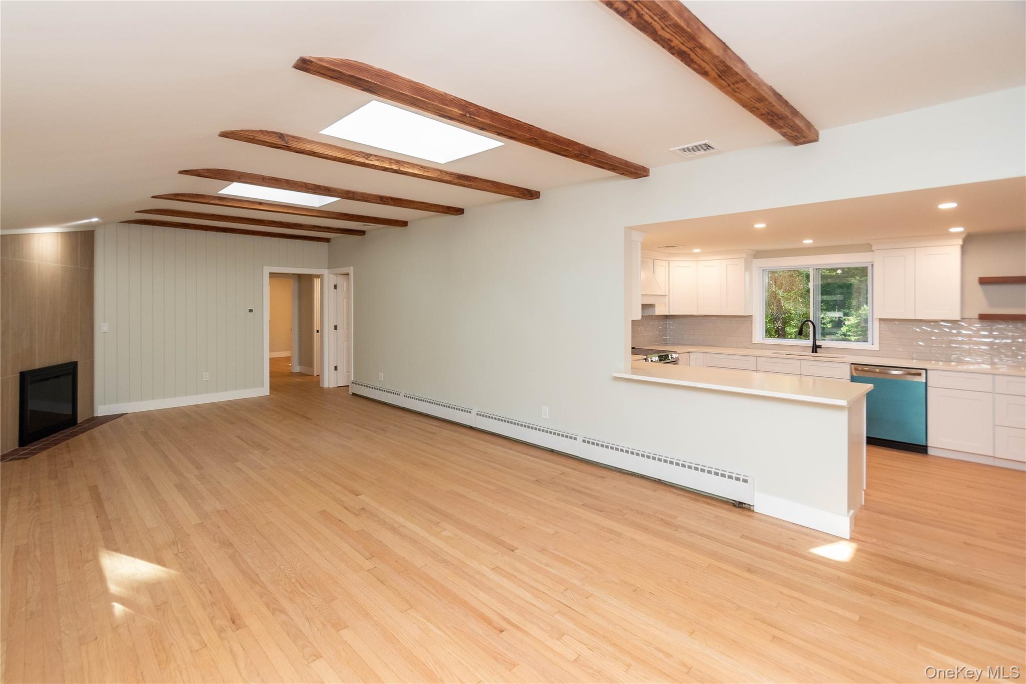 #7 photo, 11 Tree Top Lane, Poughkeepsie , NY 12603