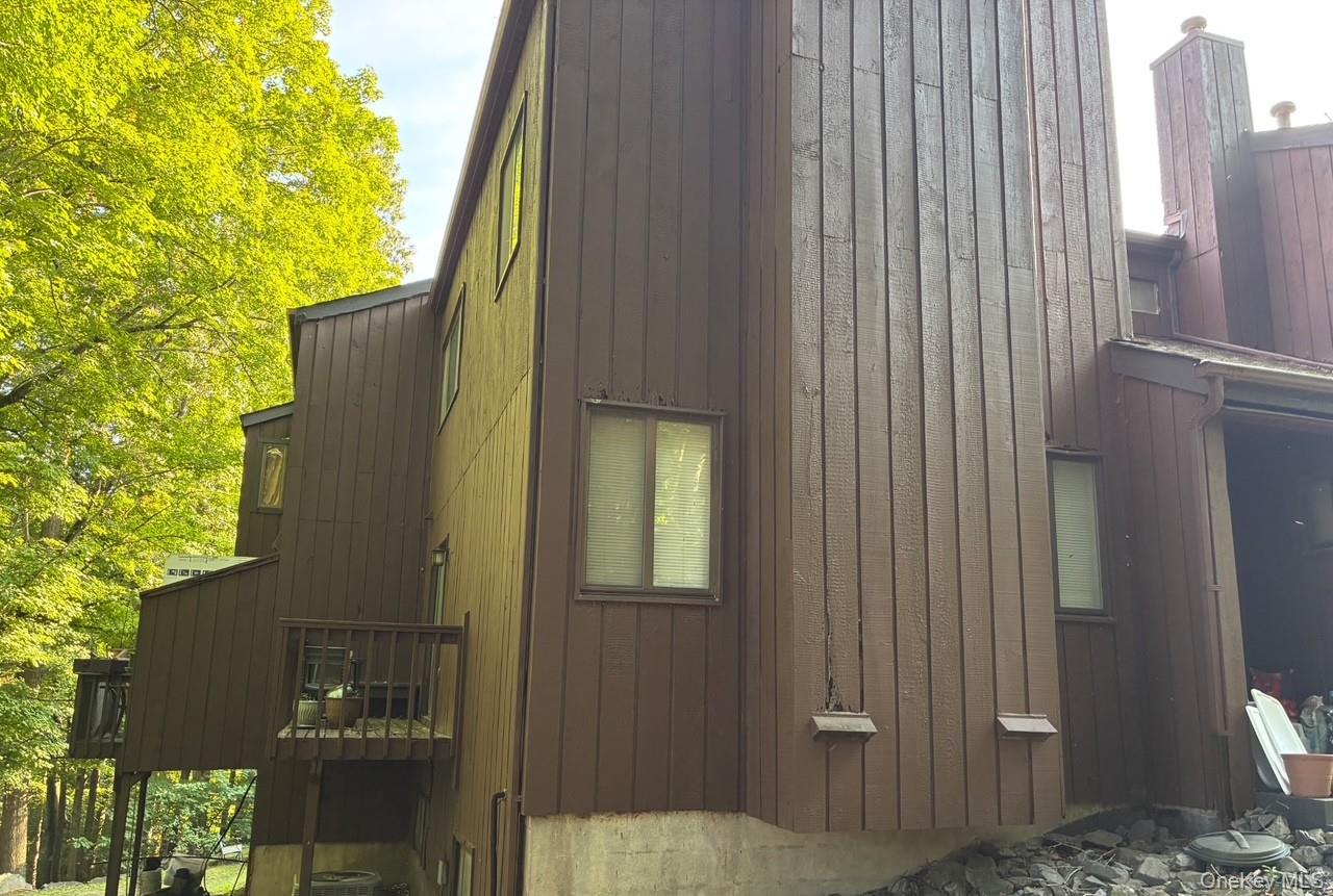 #5 photo, 20 Redwood Drive, Highland Mills , NY 10930