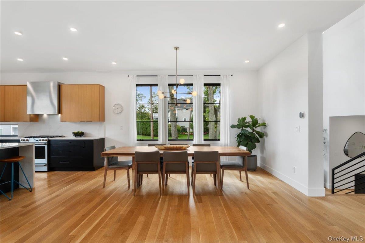 #12 photo, 1040 Nautilus Lane, Mamaroneck , NY 10543