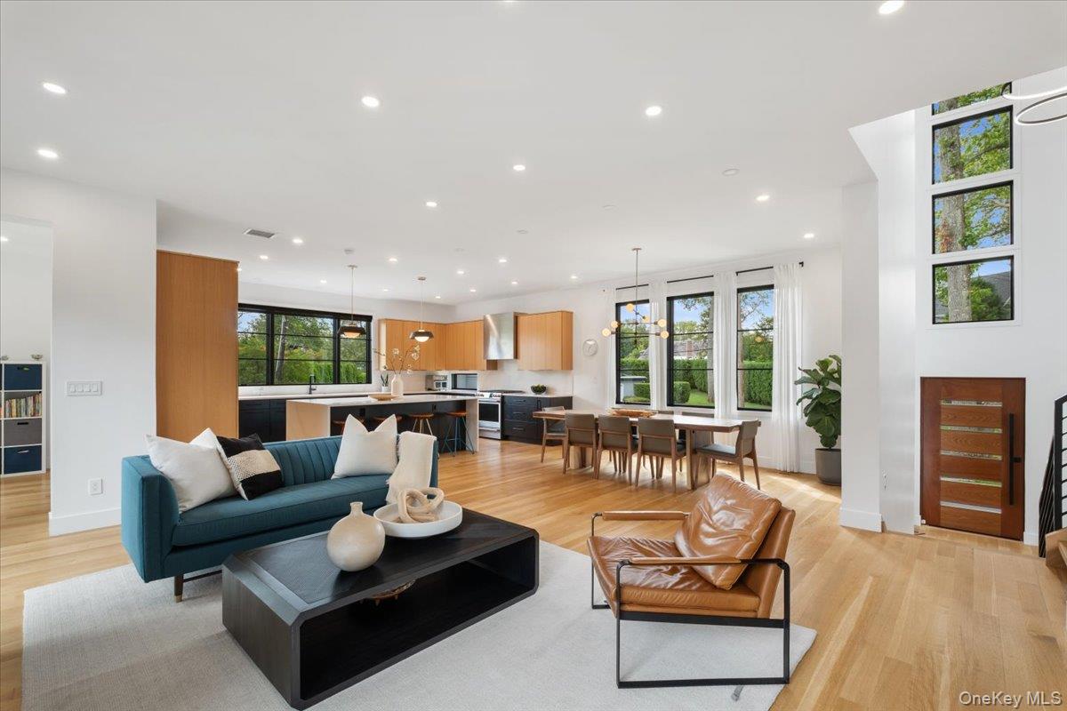 #15 photo, 1040 Nautilus Lane, Mamaroneck , NY 10543