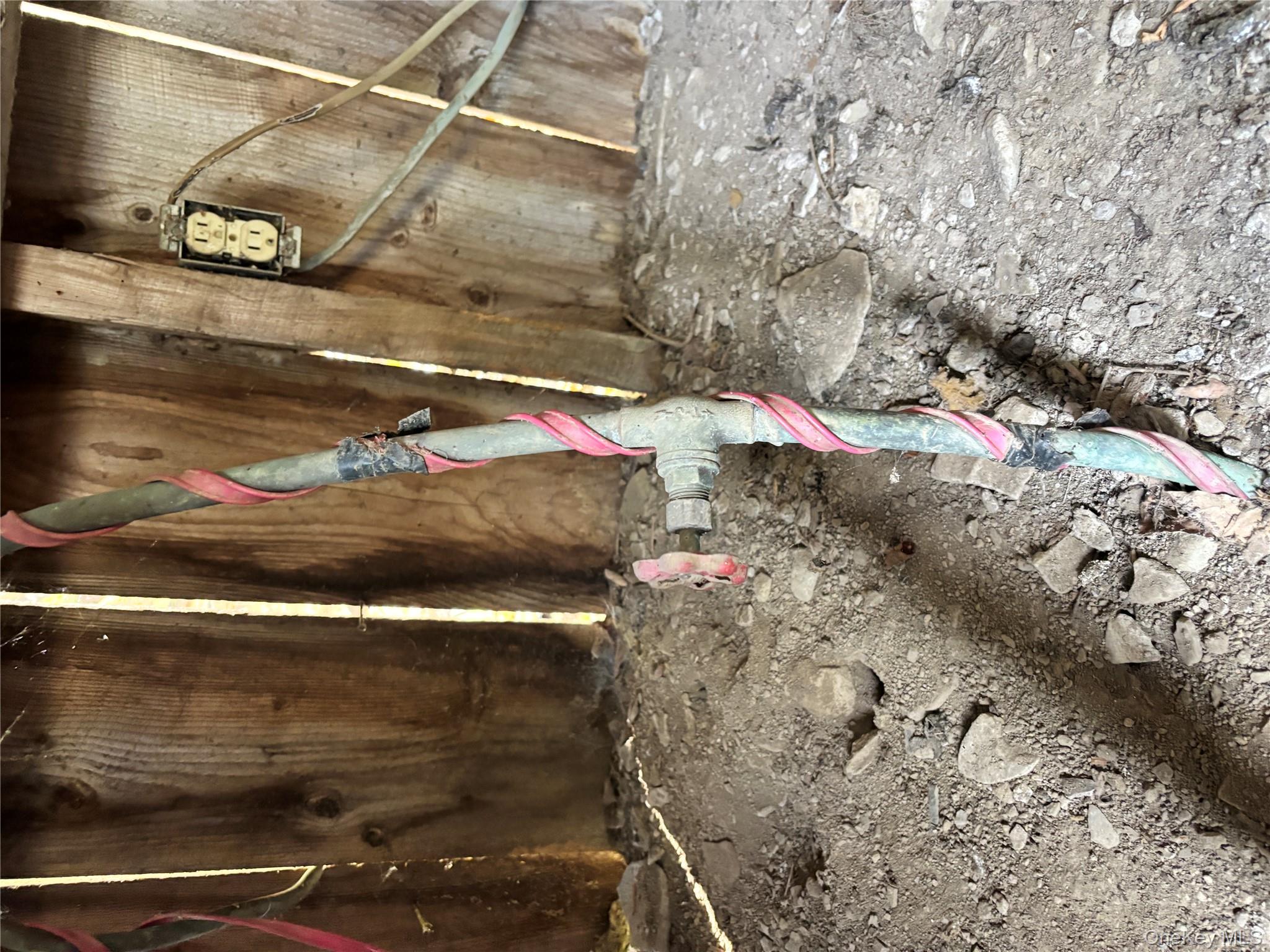 #18 photo, 413 Middlefield Rd, Call Listing Agent , NY 