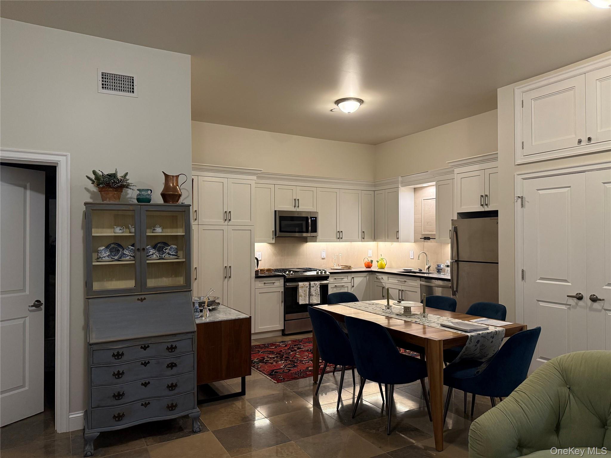 #8 photo, 125 Main Street, Ossining , NY 10562