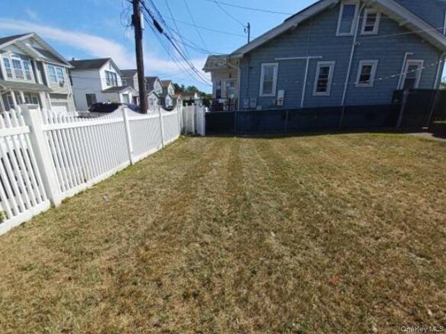 #4 photo, 47 Monroe Street, ナッソー郡 Inwood , NY 11096