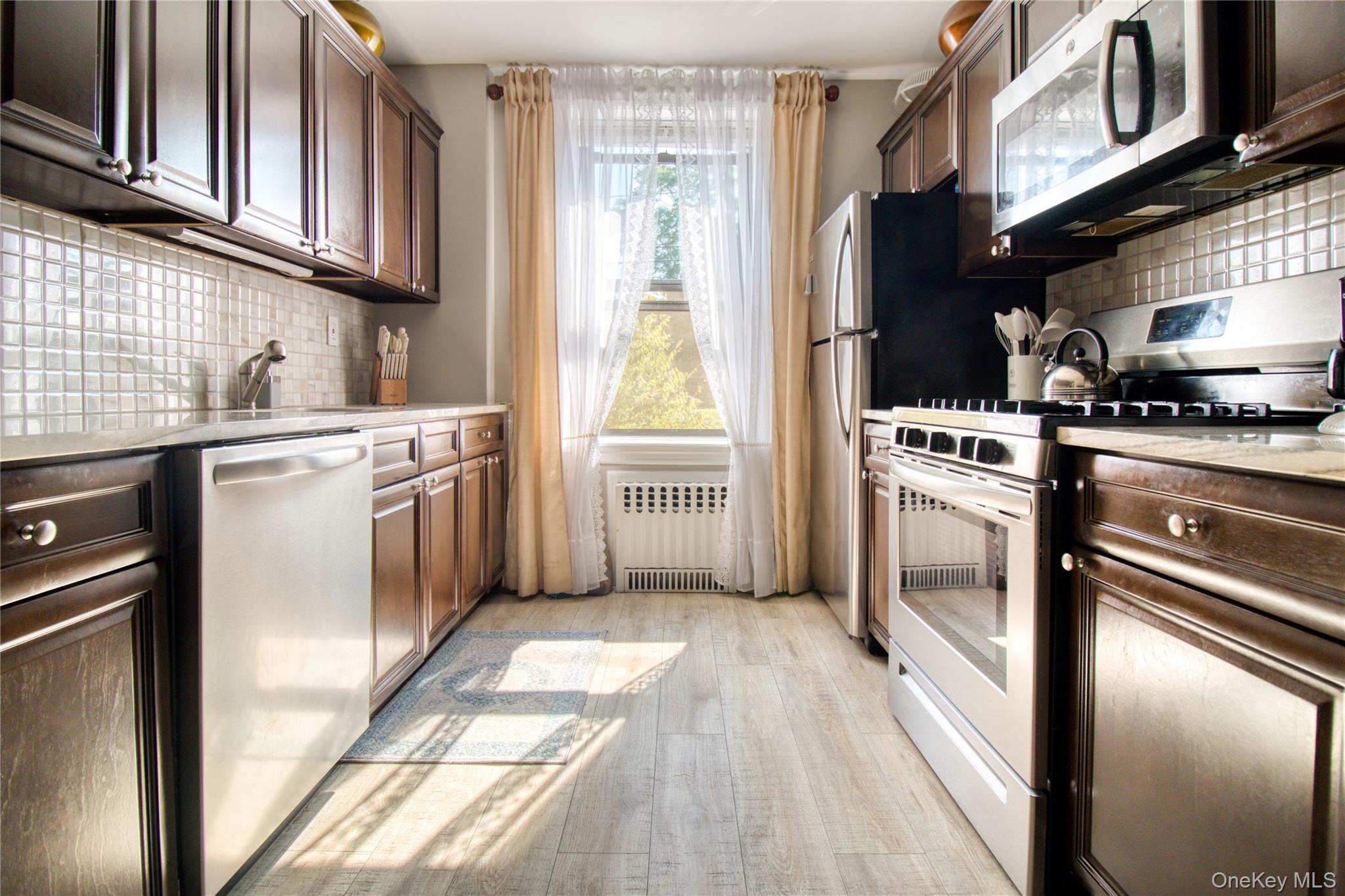 #15 photo, 145 Lincoln Avenue, Staten Island , NY 10306