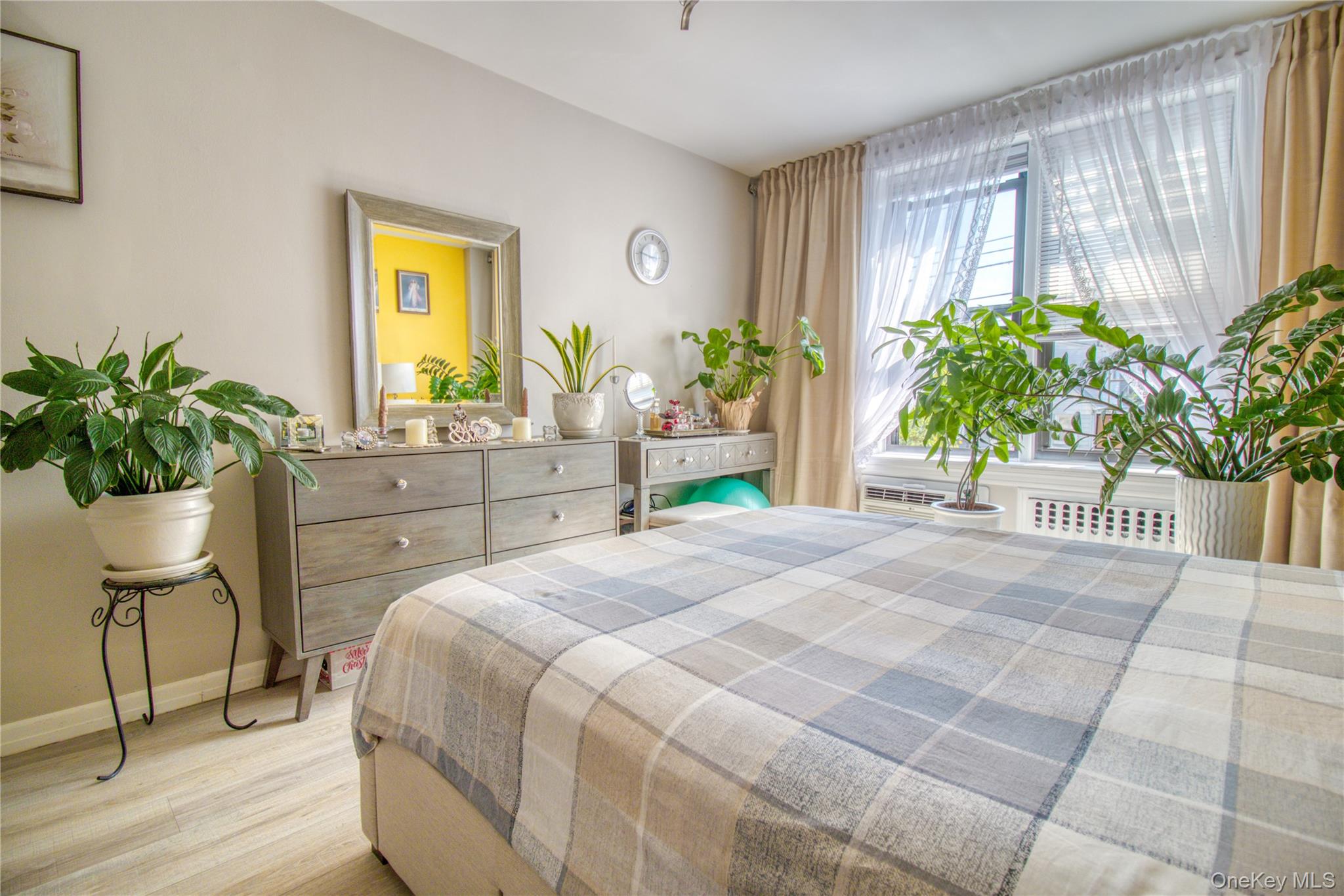 #2 photo, 145 Lincoln Avenue, Staten Island , NY 10306